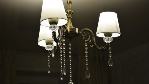 Stilvolle Armaturen von De Lampfabriek für eine elegante Innenraumbeleuchtung in verschiedenen Einrichtungsstilen.